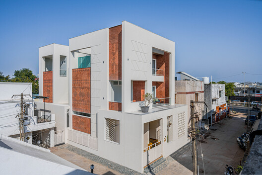 The Courtyard House / Manoj Patel Design Studio – ArchDaily