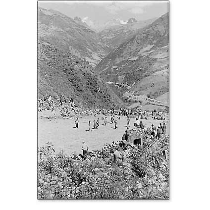 SIXPAC MANCO: Travels Among the Incas